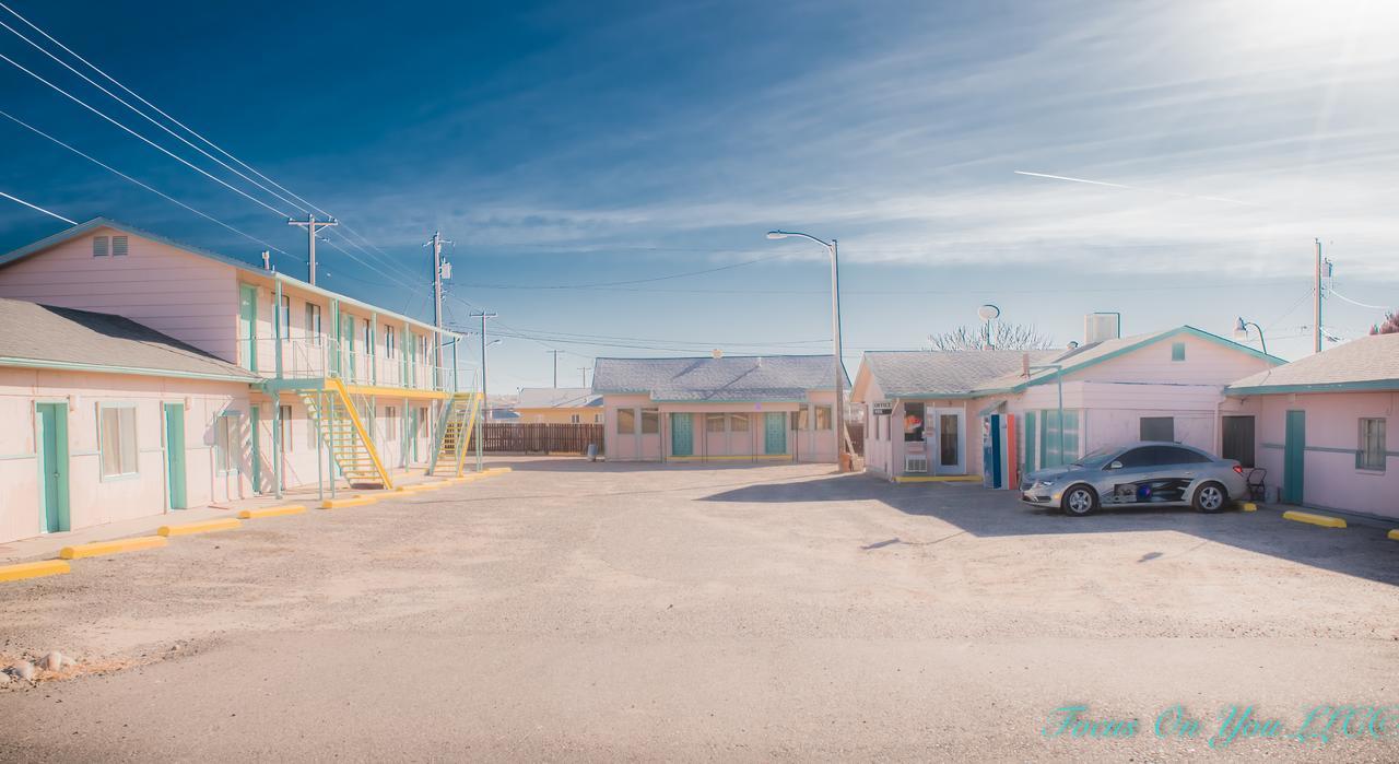 Bloomfield Motel Exterior photo