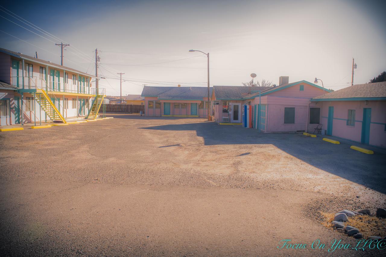 Bloomfield Motel Exterior photo